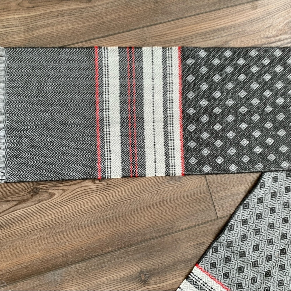 Scarf - Picture 3 of 4